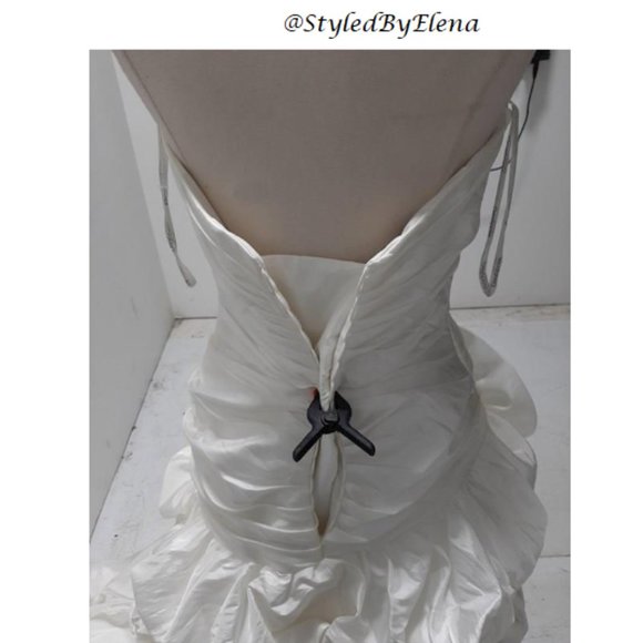 Demetrios OreaSposa White Wedding Gown (Style # L612) - Picture 7 of 16